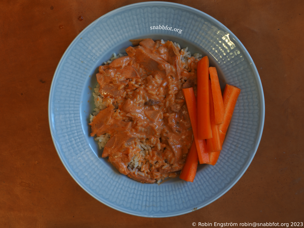 Korvstroganoff på en stor falukorv [1500g]