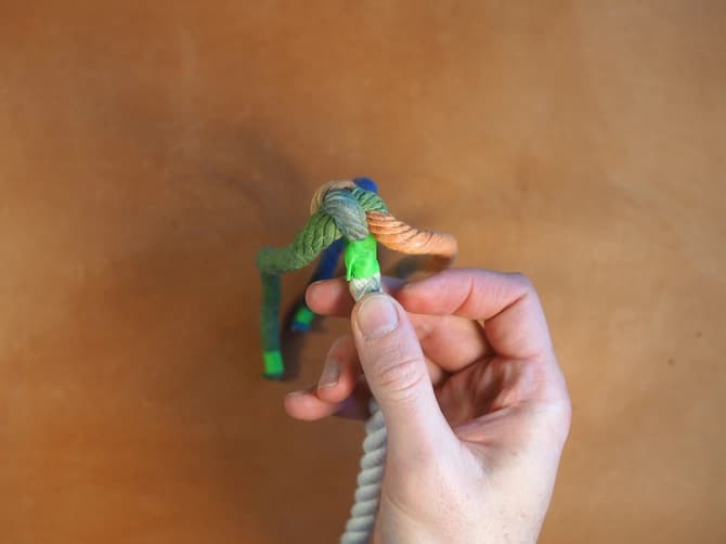 Ett rep uppdelad i dess kardeler