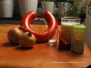 Korvstroganoff på ett paket matlagningsgrädde